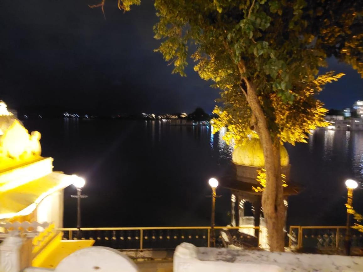 Paddy'S Loft The Lake View Hostel Udaipur Exterior foto