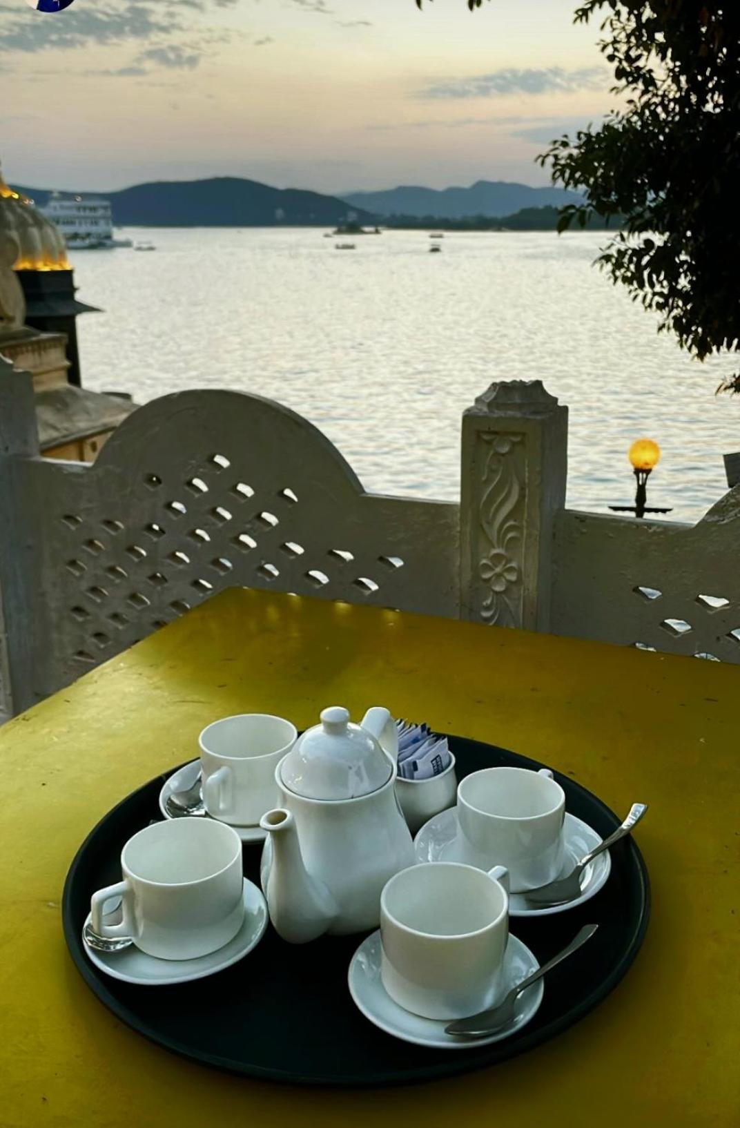 Paddy'S Loft The Lake View Hostel Udaipur Exterior foto