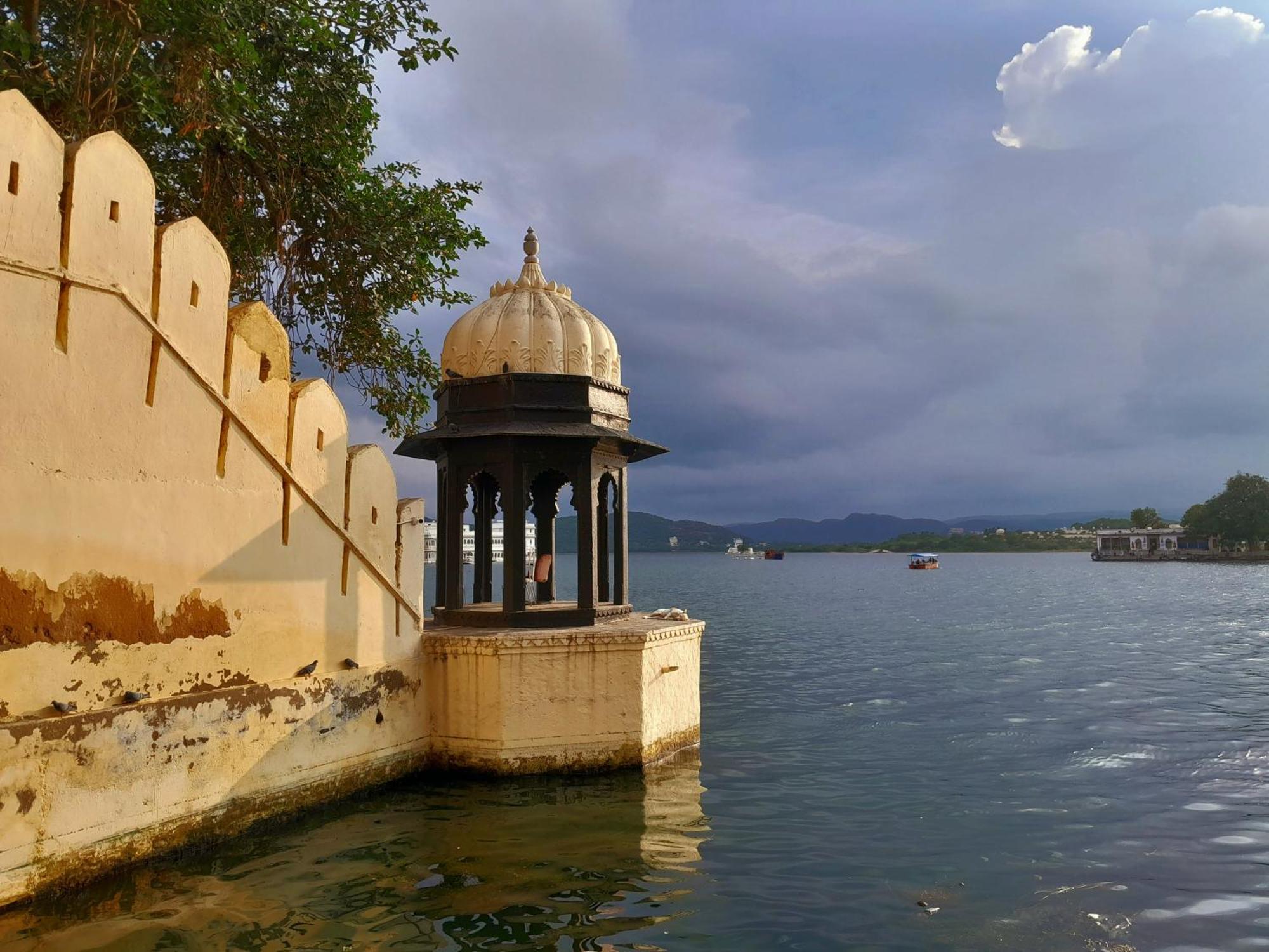 Paddy'S Loft The Lake View Hostel Udaipur Exterior foto